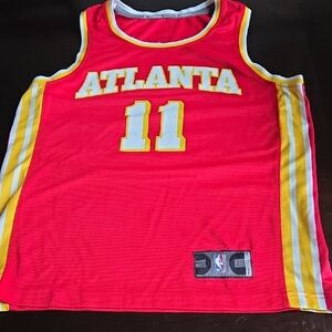 Men's Fanatics Red and Yellow Atlanta Jersey. Adult Small. Trey Young